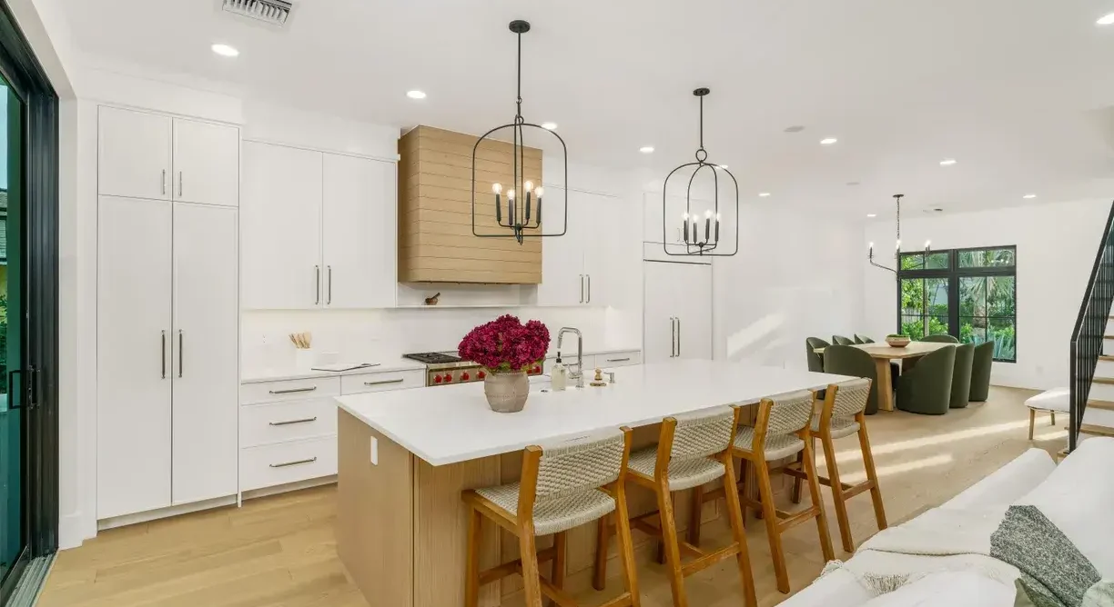 1105-NE-2nd-Avenue-7